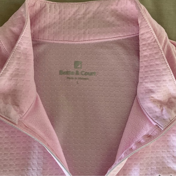 Bette & Court Sunshirt in true pink. 1/4 zip. Size Large - Picture 3 of 6